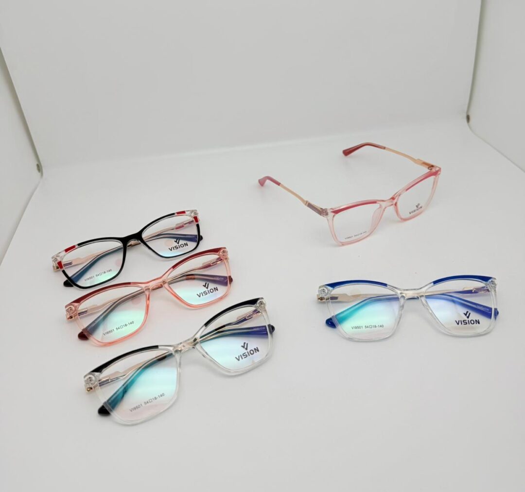 VISION TR90